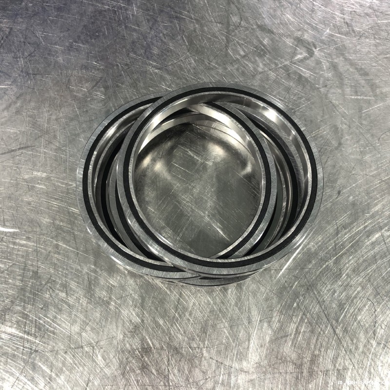 交叉滚子轴承的清洁与维护方法